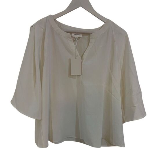 Heyson NWT cream flutter short sleeve vneck blouse medium career wear academia - Picture 1 of 6
